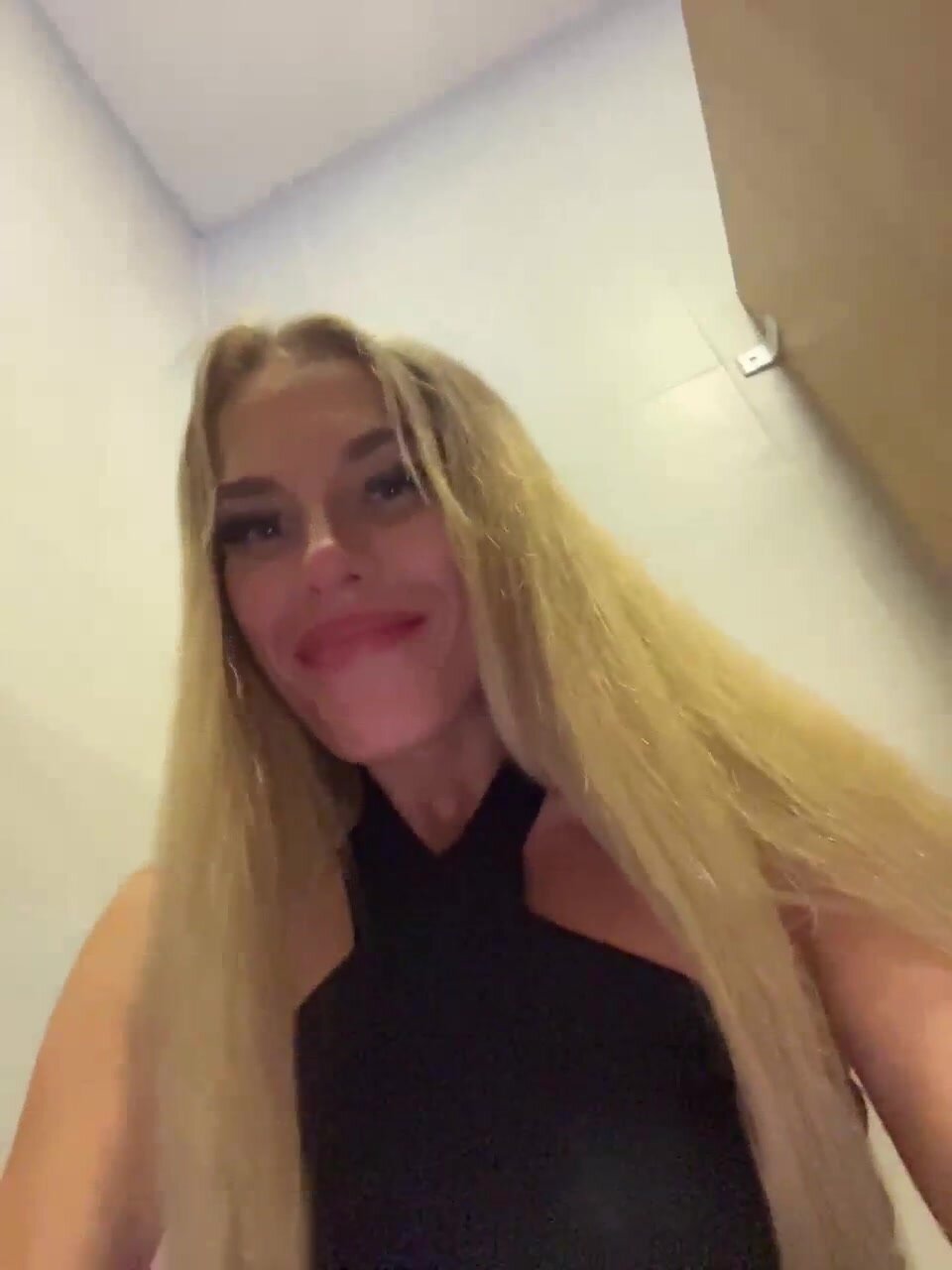 Blondinochkaa