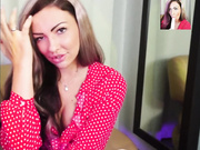 ASMR_LOVE посасывает дилдо