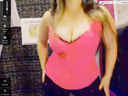 Playfullsamy мастурбирует