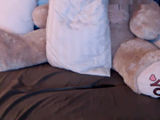 ZnessaZ - её путают с Меган Фокс.