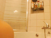 ДЕВИЦА В ДУШЕ.