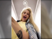 Ketty_Pretty показала грудь