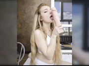 YourEva сосет большой