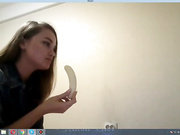 ДЕВИЦА С БАНАНОМ.