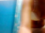 МАЛЫШКА МАСТУРБИРУЕТ.