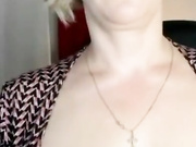 ЗРЕЛАЯ ДЕВИЦА ДРОЧИТ.