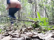 ЗАШЛА В ЛЕСОК ПОТЕРЕБИТЬ.