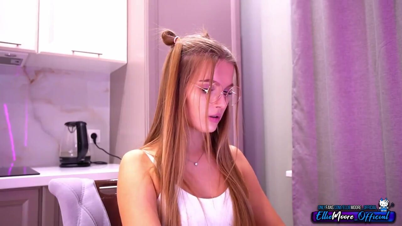 Ellie_KIsa с ебарем