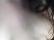 ДЕВИЦА ДРОЧИТ НАКУХНЕ.