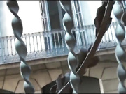 БЛОНДИНКА ДРОЧИТ НА БАЛКОНЕ.