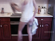 CrystalSsexy ("вечно молодая, вечно пьяная")