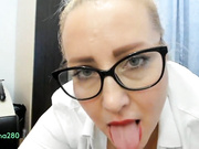 Зрелая шлюха Gargona280 130221 ебет себя в огромную жопу 2