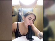 TUTTI-FRUTI минет с черным дилдо-2