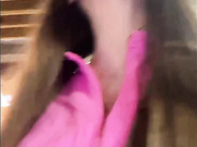 deva23 (показала парню свои труханы в туалете)