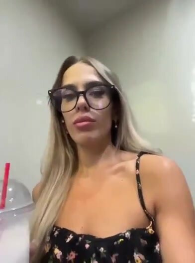 Blondinochkaa