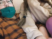 LittleDelora (с парнем)