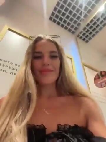 Blondinochkaa