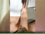 OrgazMia трахает себя с пробкой в попке