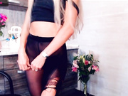 BlackAngel_рвет колготки на себе