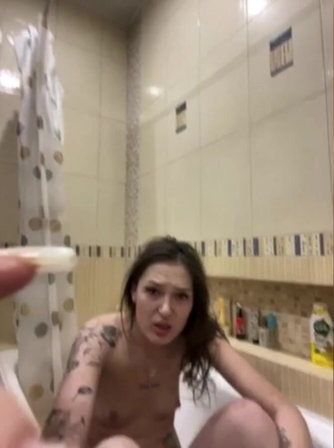 fuckKrisAnna