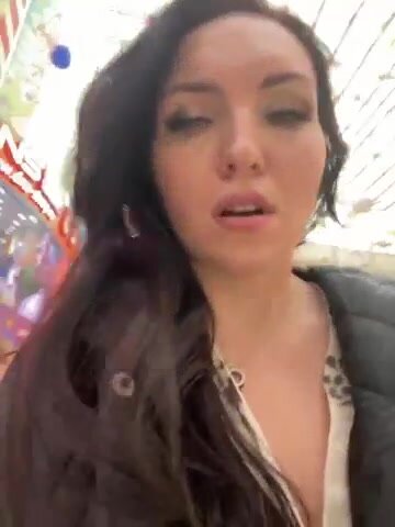 Онлайн-эровидеочат с DIVORA на BongaCams 2023-01-15 15_29