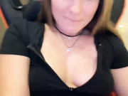 настя ласкает свои дырочки