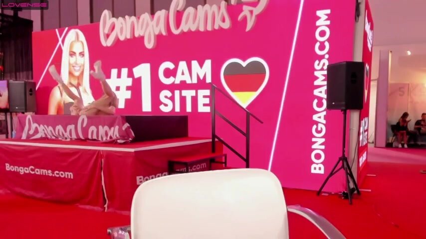 Онлайн-эровидеочат с MinaSexOnLegs на BongaCams 2022-10-23 16_21