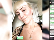 KisaKarolinka (Karolina-st) дразнит