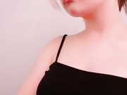 Малолетка показывает себя на камеру