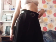 Одноклассница показывает сиськи