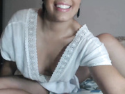 Kitty_Jolie ласкает себя