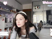 hor-neyJ0zy
