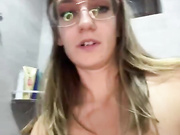 mila-22 (побрила киску за токи)