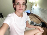 mila-22 (побрила киску за токи)