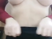 МОДЕЛЬ ДРОЧИТ В ТУАЛЕТЕ