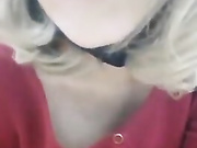 МОДЕЛЬ ДРОЧИТ В ТУАЛЕТЕ