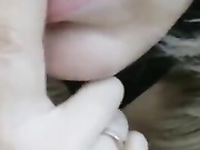 МОДЕЛЬ ДРОЧИТ В ТУАЛЕТЕ