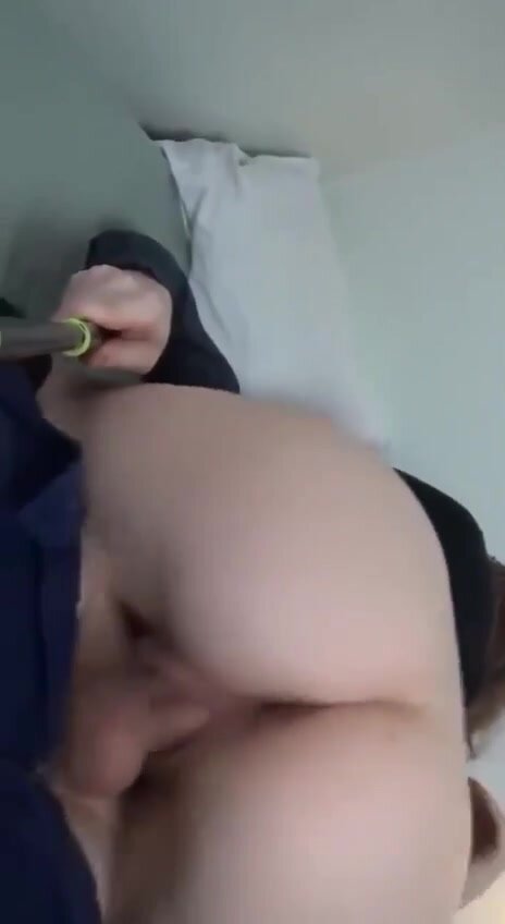 Алеська с парнем