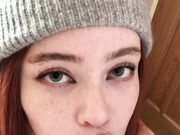 шлюха сосет чёрный член