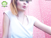 Красотка caytlin показывает письку
