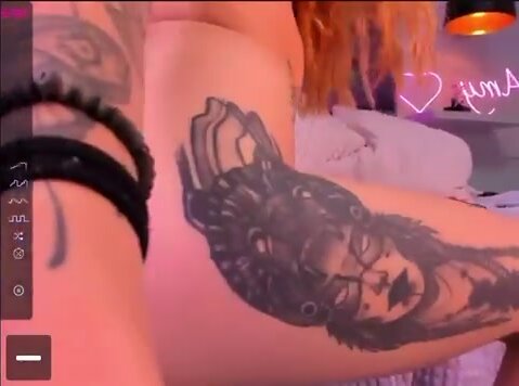 Amy-Parrish anal finger