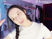 hor-neyJ0zy
