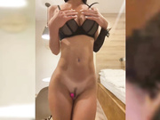 Cute-Anya без трусиков в номере отеля