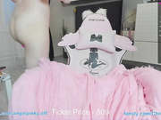 angel_pinky