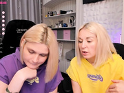 Hotblonds