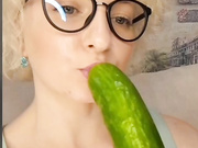 Anesteishen - шалит с огурчиком