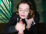 Минетик и др.. в подъезде