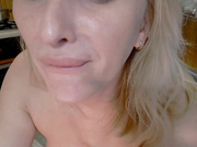 Alinn1 с огромным дилдо