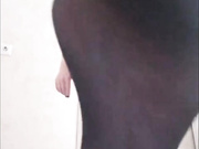 _Chimera_снимает колготки