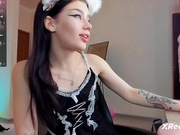 dolly-ll - глубоко заглатывает драконий член-дилдо